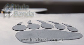 PISOS PARA GIMNASIO GRIZZLY MAT | HULE BANDA |
